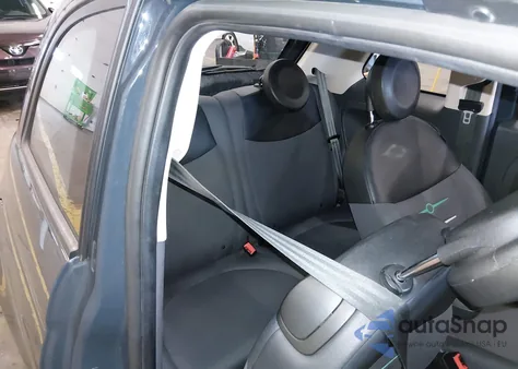 2016 Fiat 500 Pop z USA, uszkodzony, nr VIN 3C3CFFAR2GT170499